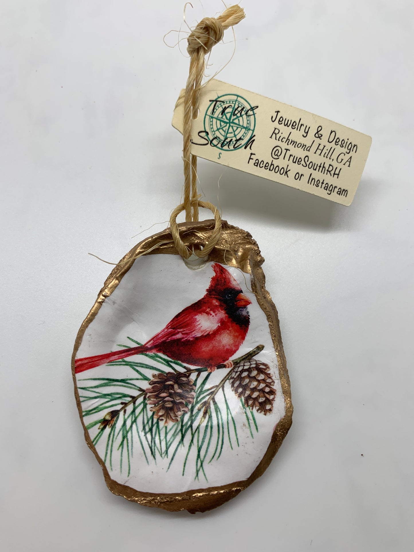 Oyster Ornament Cardinal