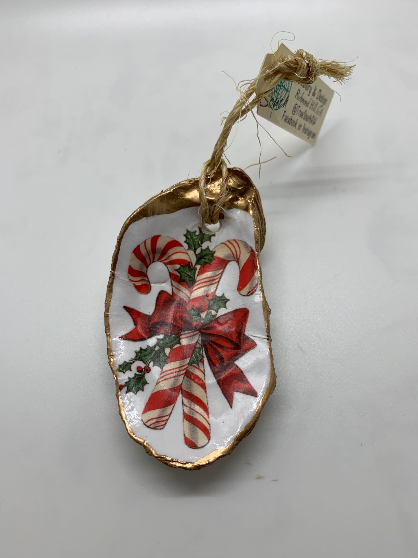 Oyster Ornament Candy Cane
